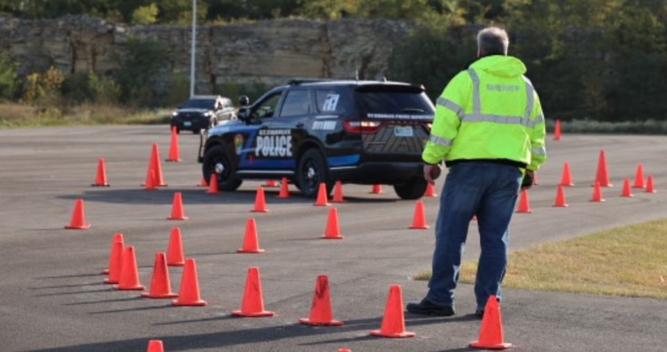 Sheriff's Office instructing Emergency Vehicle Training